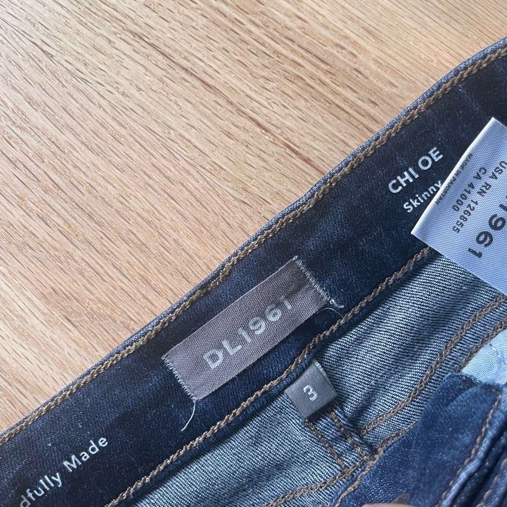 DL1961 Distressed Skinny Jeans - 3T - Picture 2 of 5